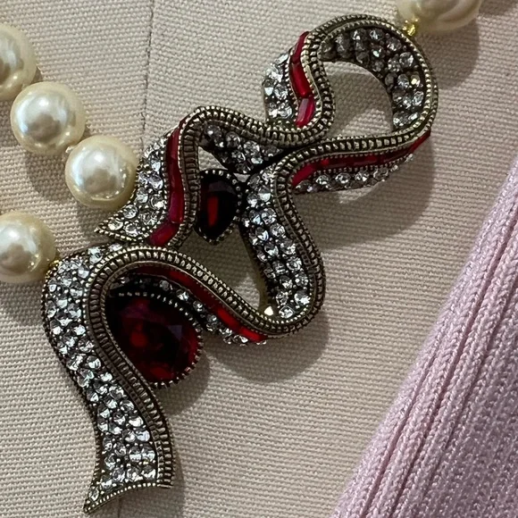 Heidi Daus 🆕 “Sweeter Than Candy”Swarovski Crystals Necklace & cream beads